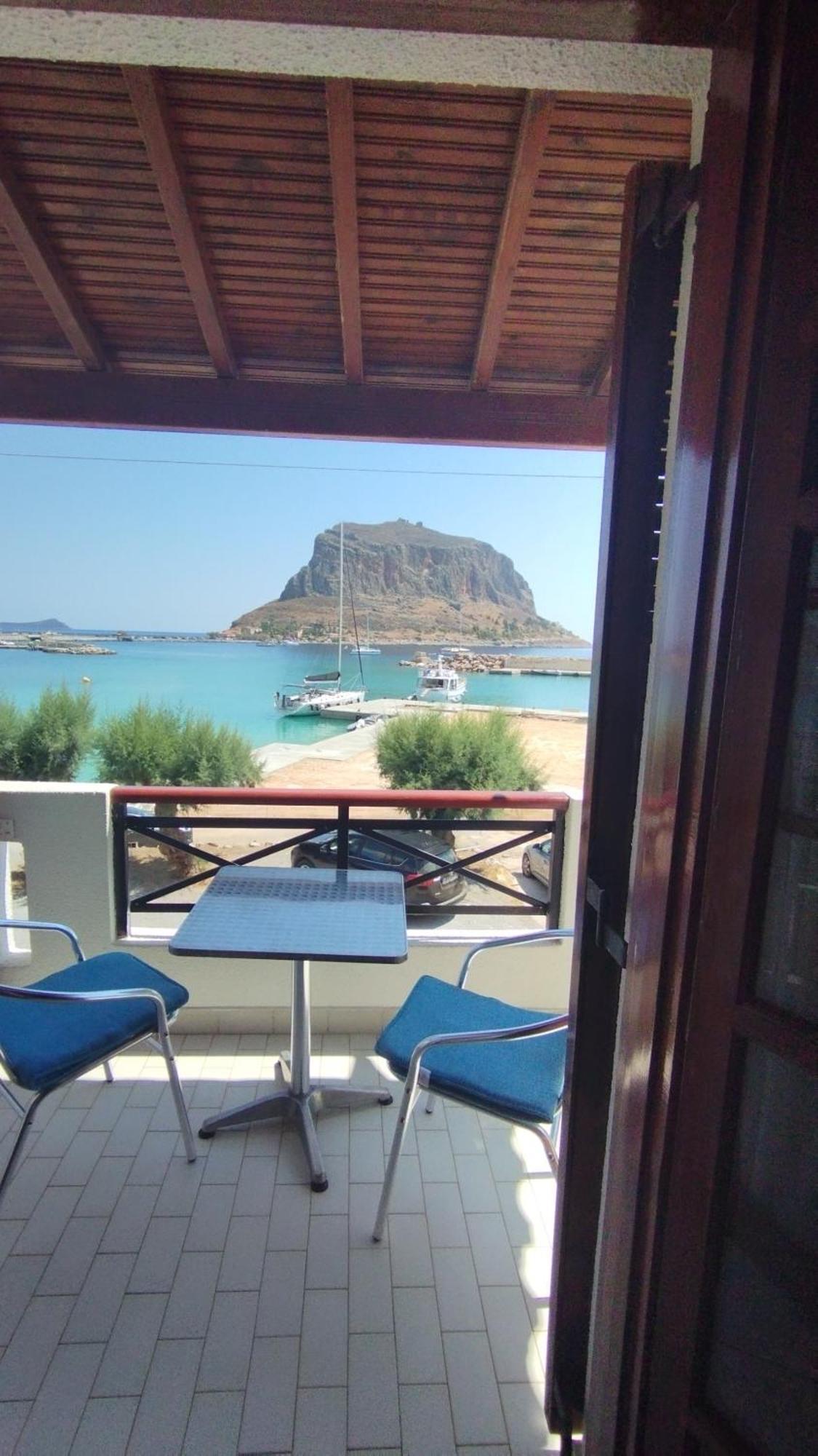 Agnantio Penzion 3*
